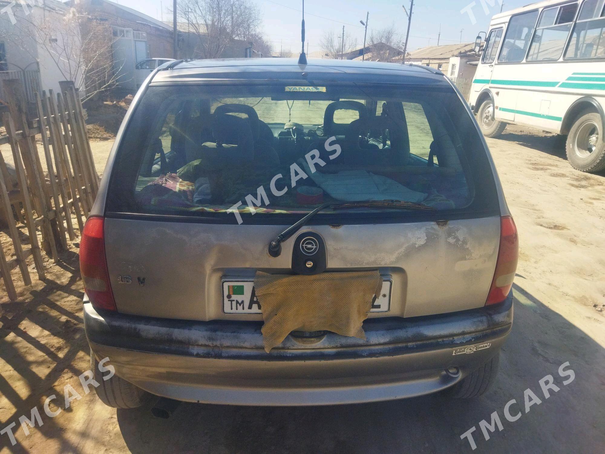 Opel Corsa 1997 - 25 000 TMT - Болдумсаз - img 4