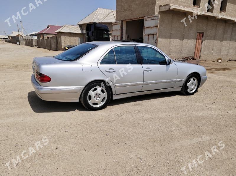 Mercedes-Benz C320 2001 - 115 000 TMT - Гумдаг - img 5