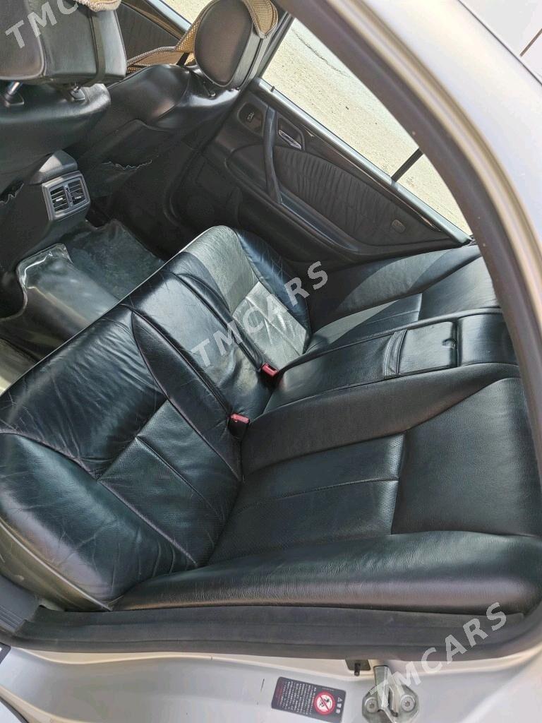 Mercedes-Benz C320 2001 - 115 000 TMT - Гумдаг - img 8