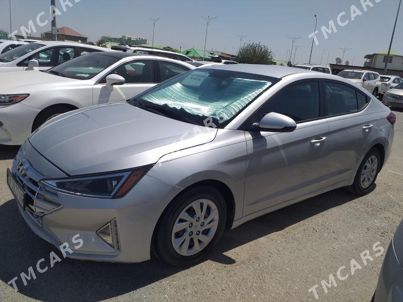 Hyundai Elantra 2019 - 190 000 TMT - Şor daça - img 4
