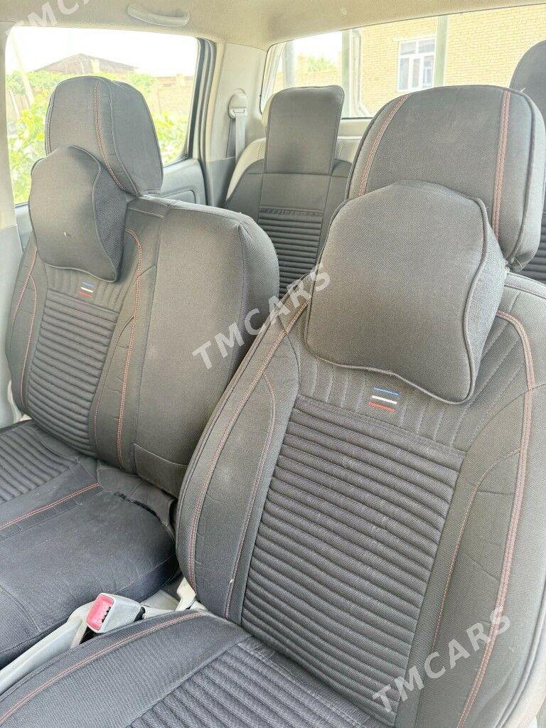 Toyota Hilux 2009 - 225 000 TMT - Saýat - img 5