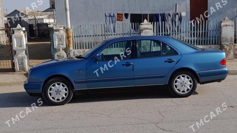 Mercedes-Benz E280 1999 - 80 000 TMT - Эсенгулы - img 4