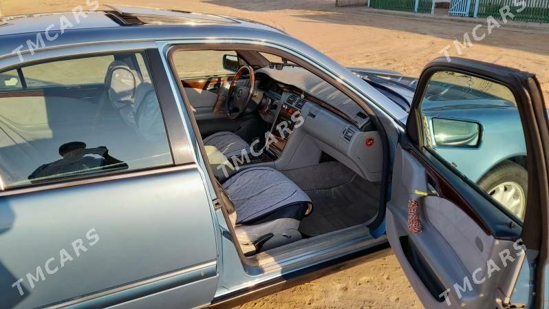 Mercedes-Benz E280 1999 - 80 000 TMT - Эсенгулы - img 5