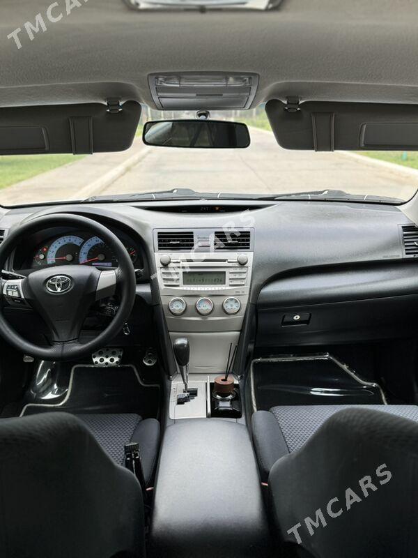 Toyota Camry 2010 - 220 000 TMT - Мары - img 2