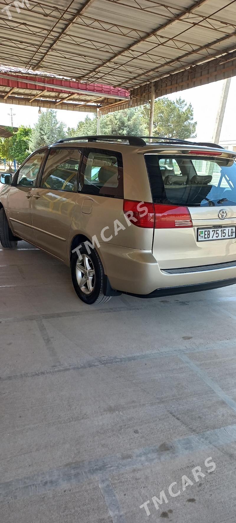 Toyota Sienna 2004 - 198 000 TMT - Туркменабат - img 7