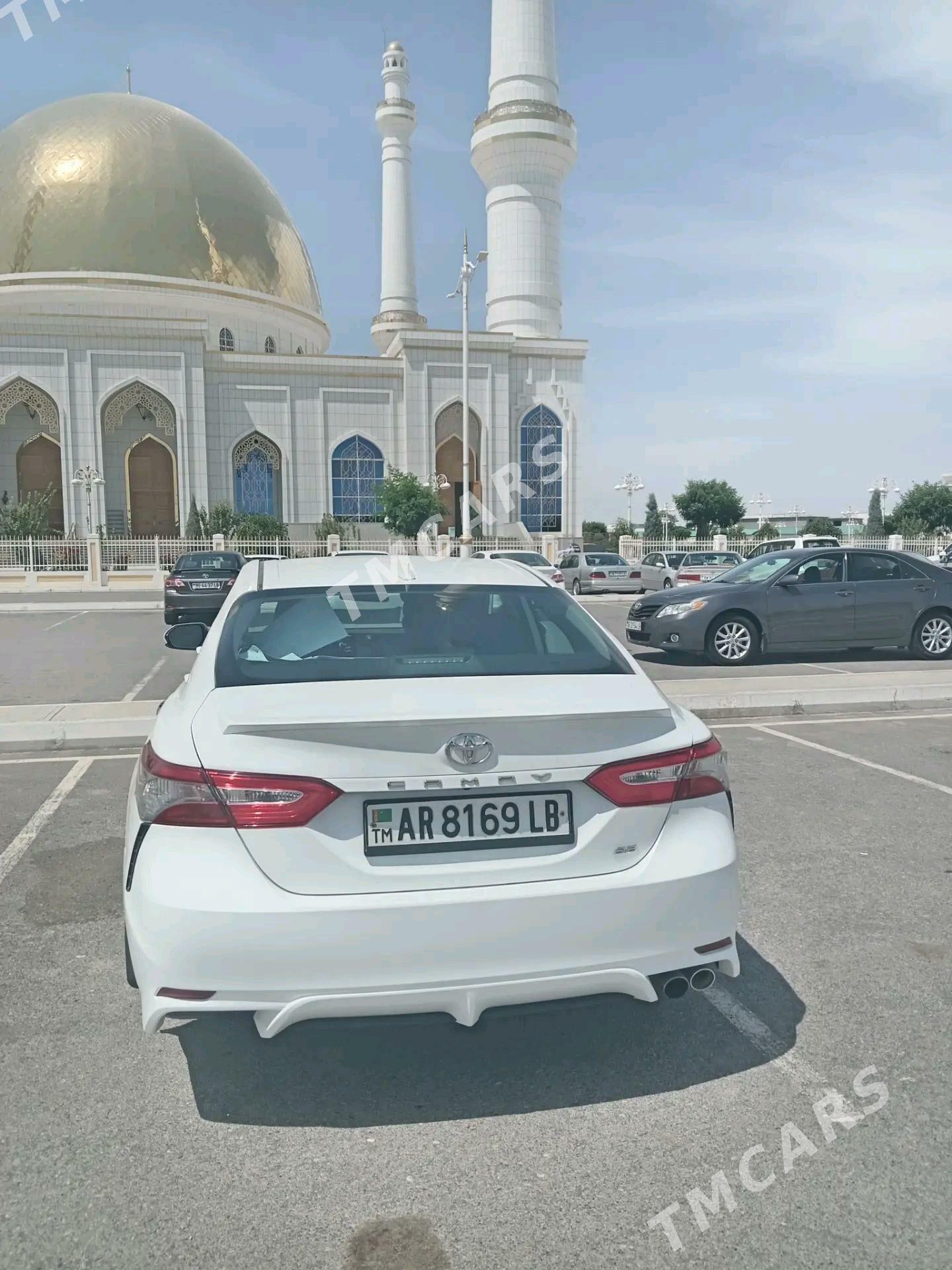 Toyota Camry 2019 - 300 000 TMT - Çärjew - img 7