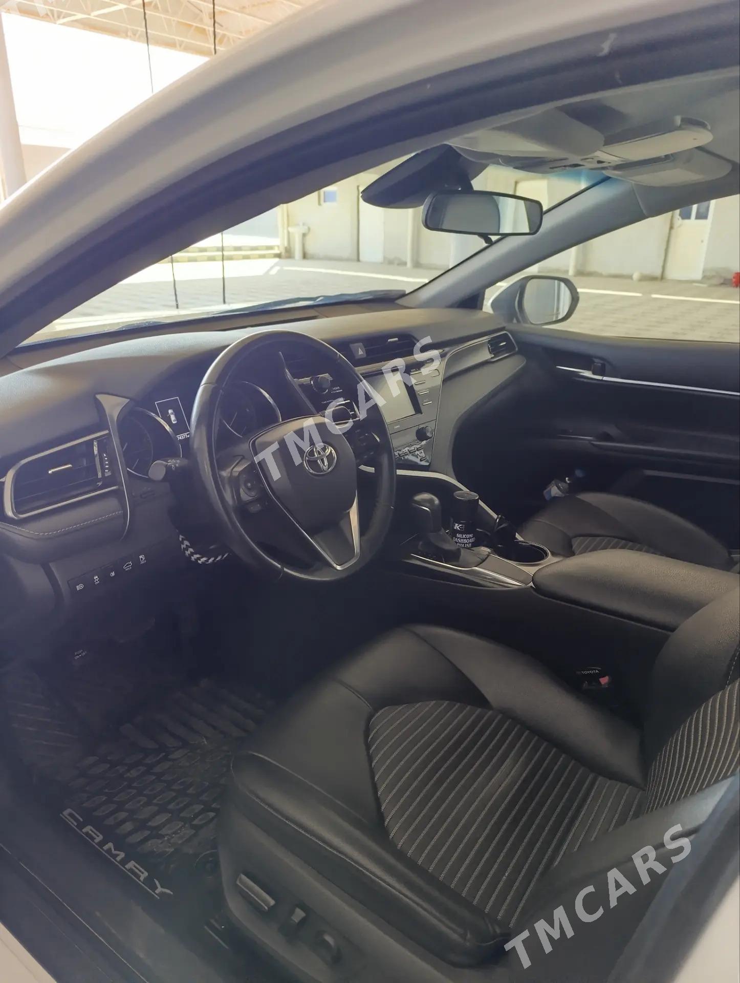 Toyota Camry 2020 - 300 000 TMT - Мары - img 7