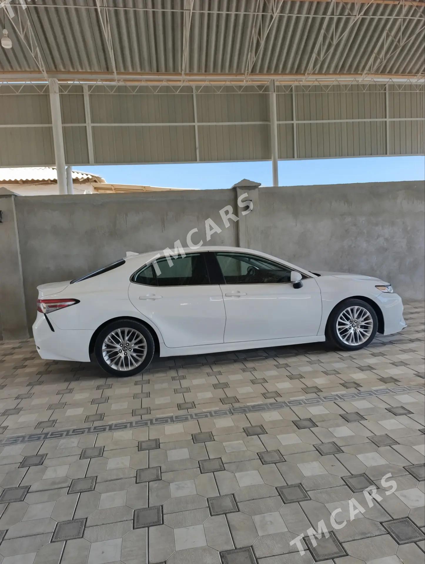 Toyota Camry 2020 - 300 000 TMT - Мары - img 6