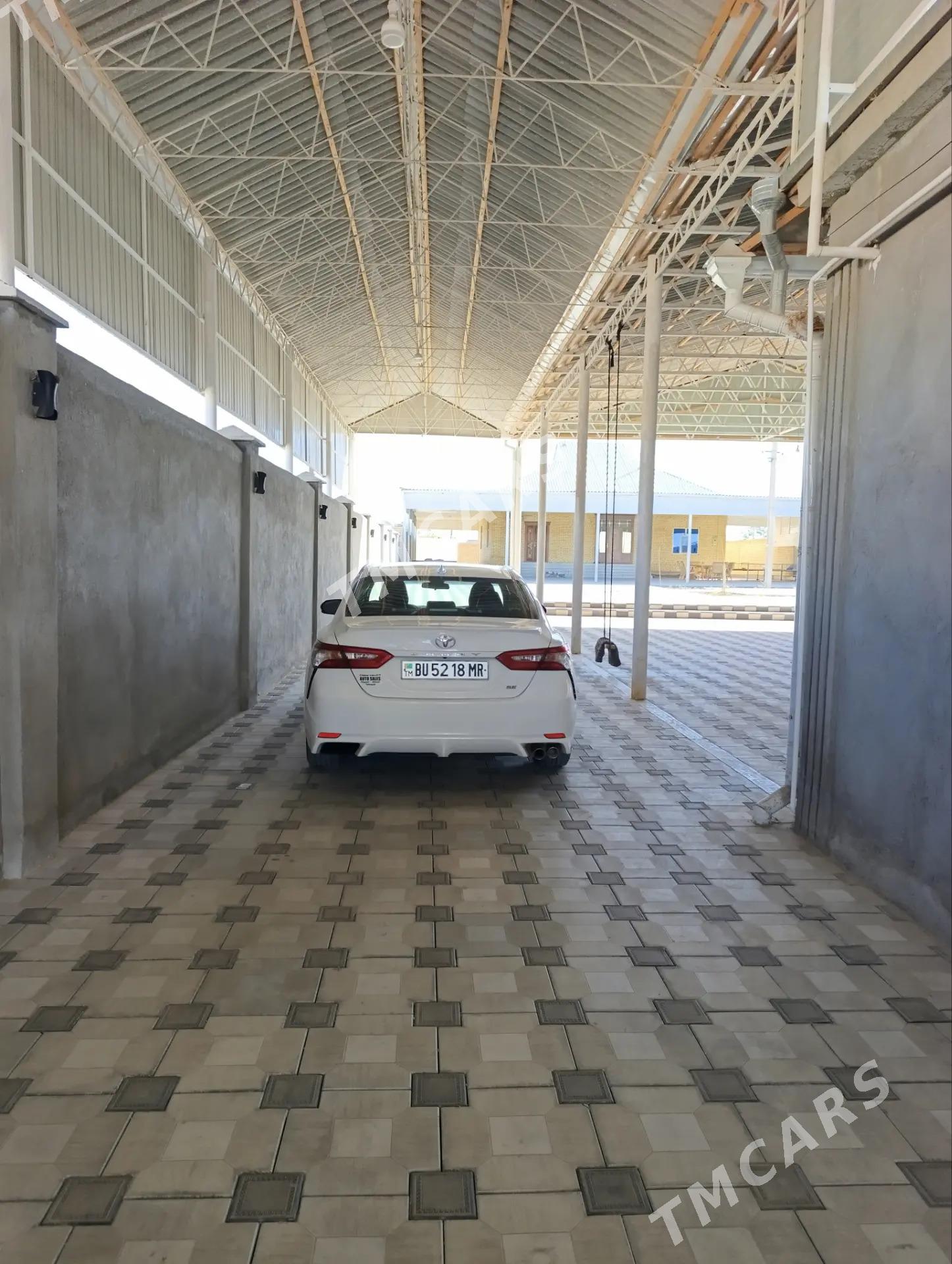 Toyota Camry 2020 - 300 000 TMT - Мары - img 2
