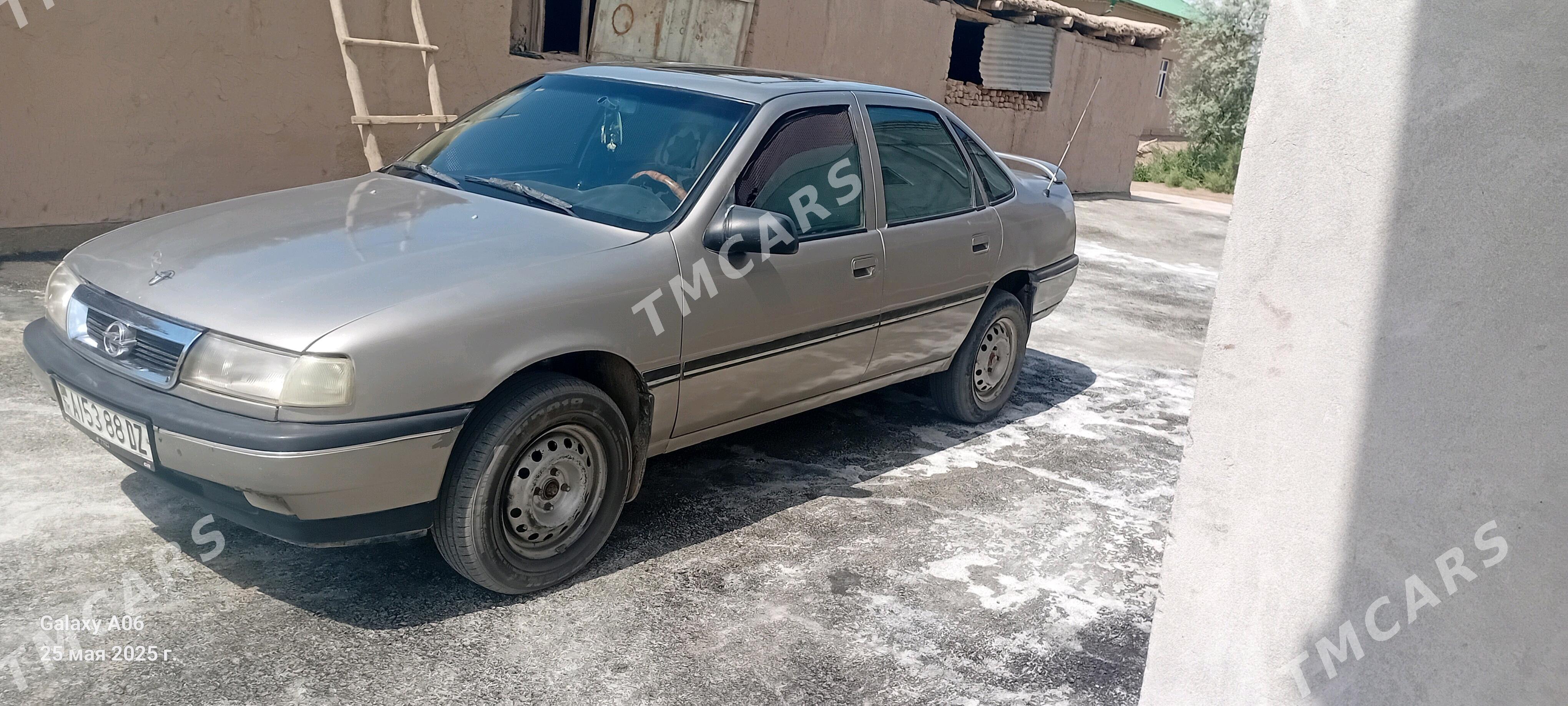 Opel Vectra 1990 - 35 000 TMT - Гурбансолтан Едже - img 3