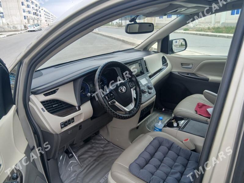 Toyota Sienna 2015 - 345 000 TMT - Дянев - img 6