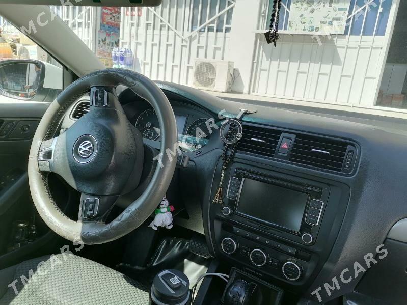 Volkswagen Jetta 2014 - 140 000 TMT - Türkmenbaşy - img 8