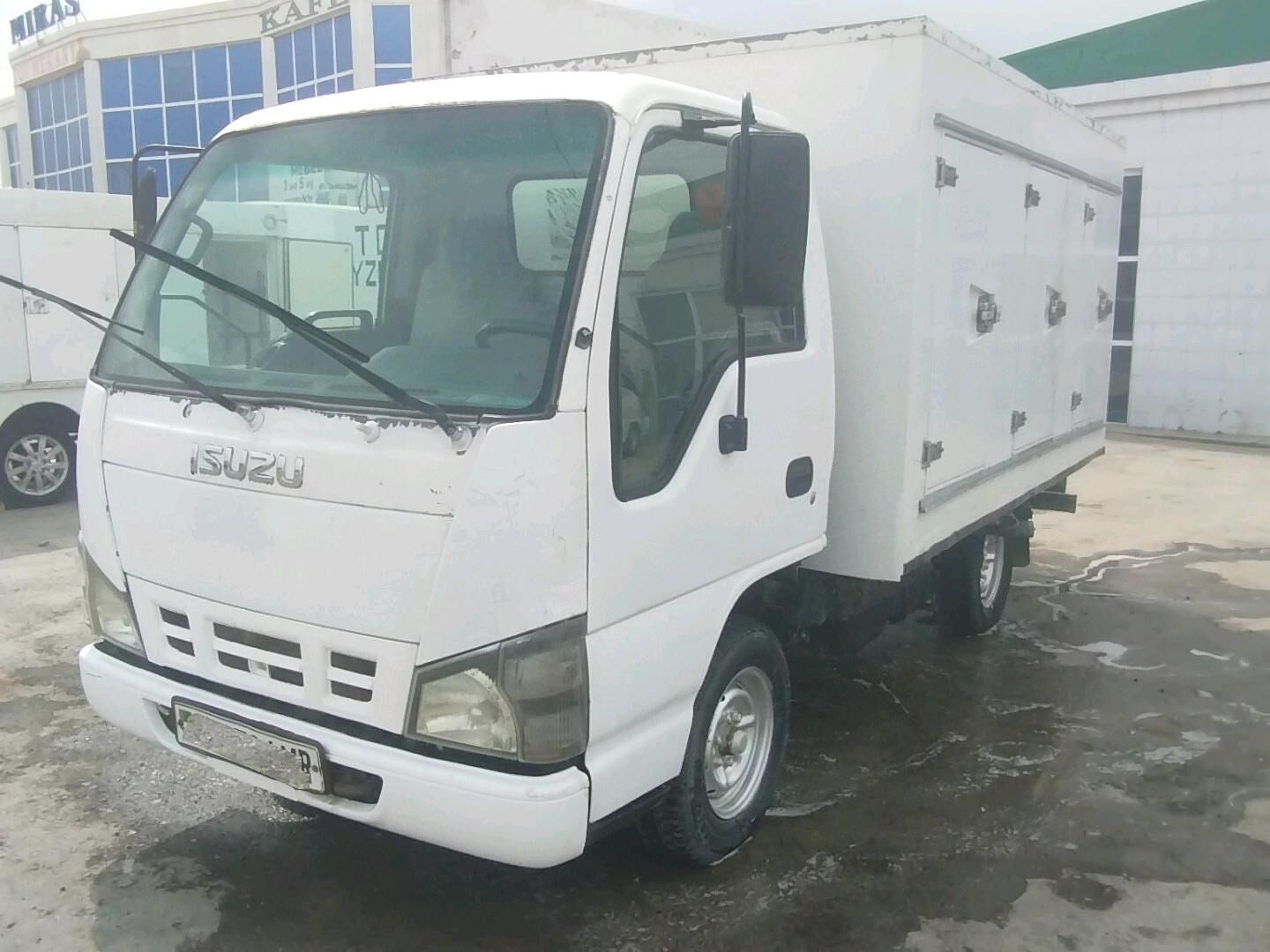 Isuzu Elf 2009 - 200 000 TMT - Мары - img 8