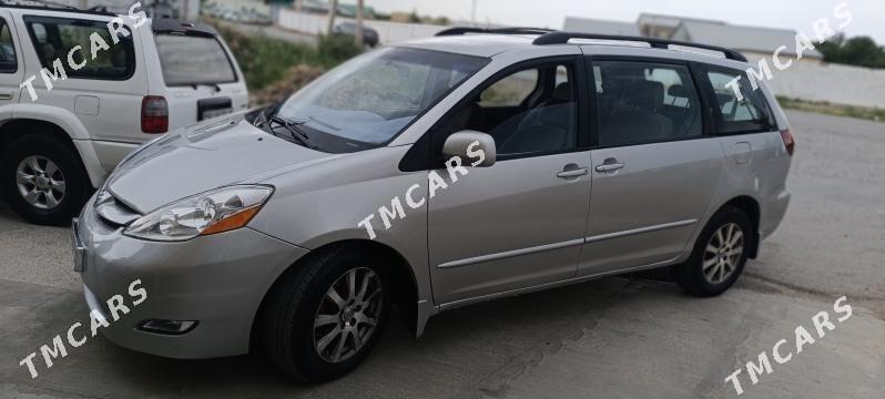 Toyota Sienna 2005 - 175 000 TMT - Туркменабат - img 7