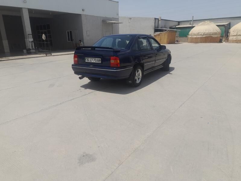 Opel Vectra 1991 - 32 000 TMT - Tejen - img 3