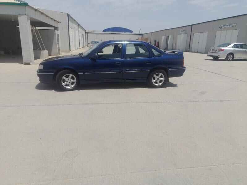 Opel Vectra 1991 - 32 000 TMT - Tejen - img 5
