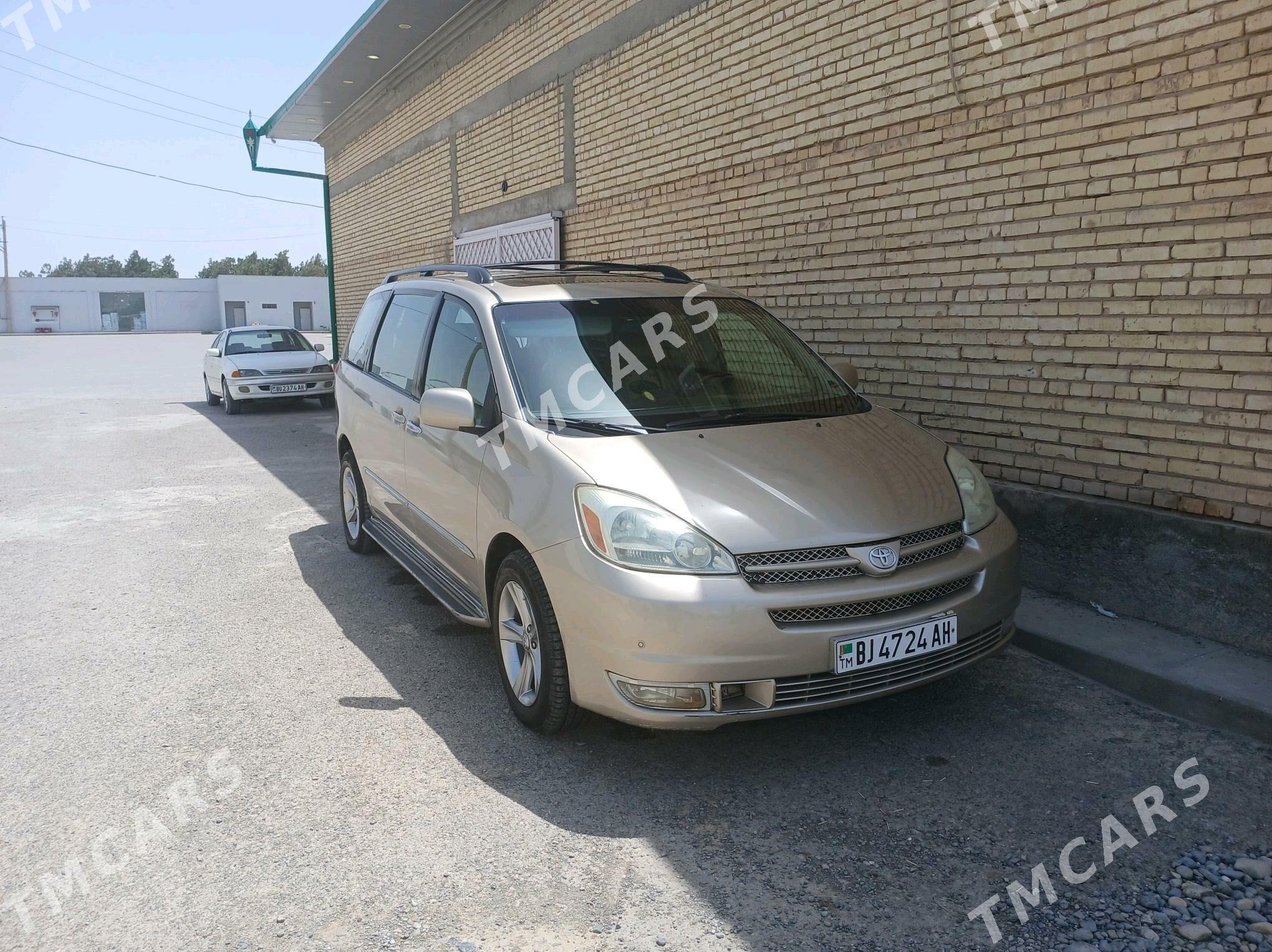 Toyota Sienna 2004 - 220 000 TMT - Кака - img 3