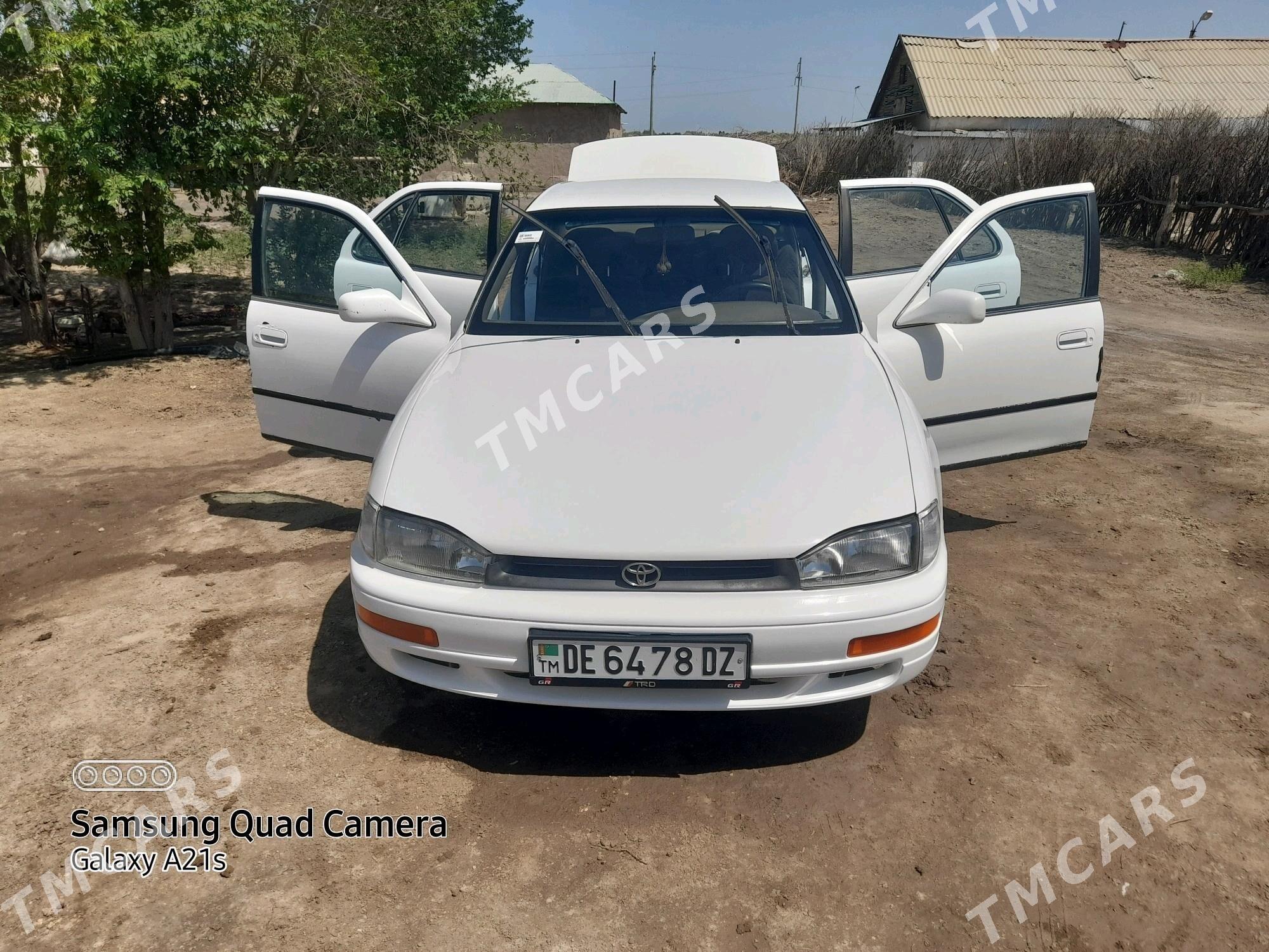 Toyota Camry 1996 - 70 000 TMT - Köneürgenç - img 4