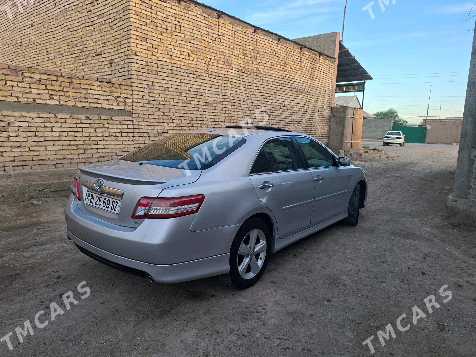 Toyota Camry 2010 - 230 000 TMT - Köneürgenç - img 2