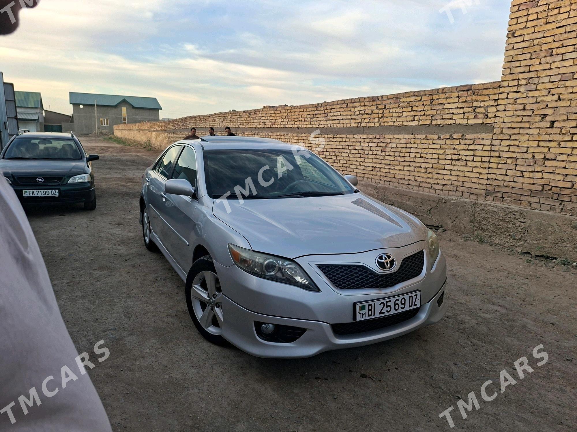Toyota Camry 2010 - 230 000 TMT - Köneürgenç - img 3