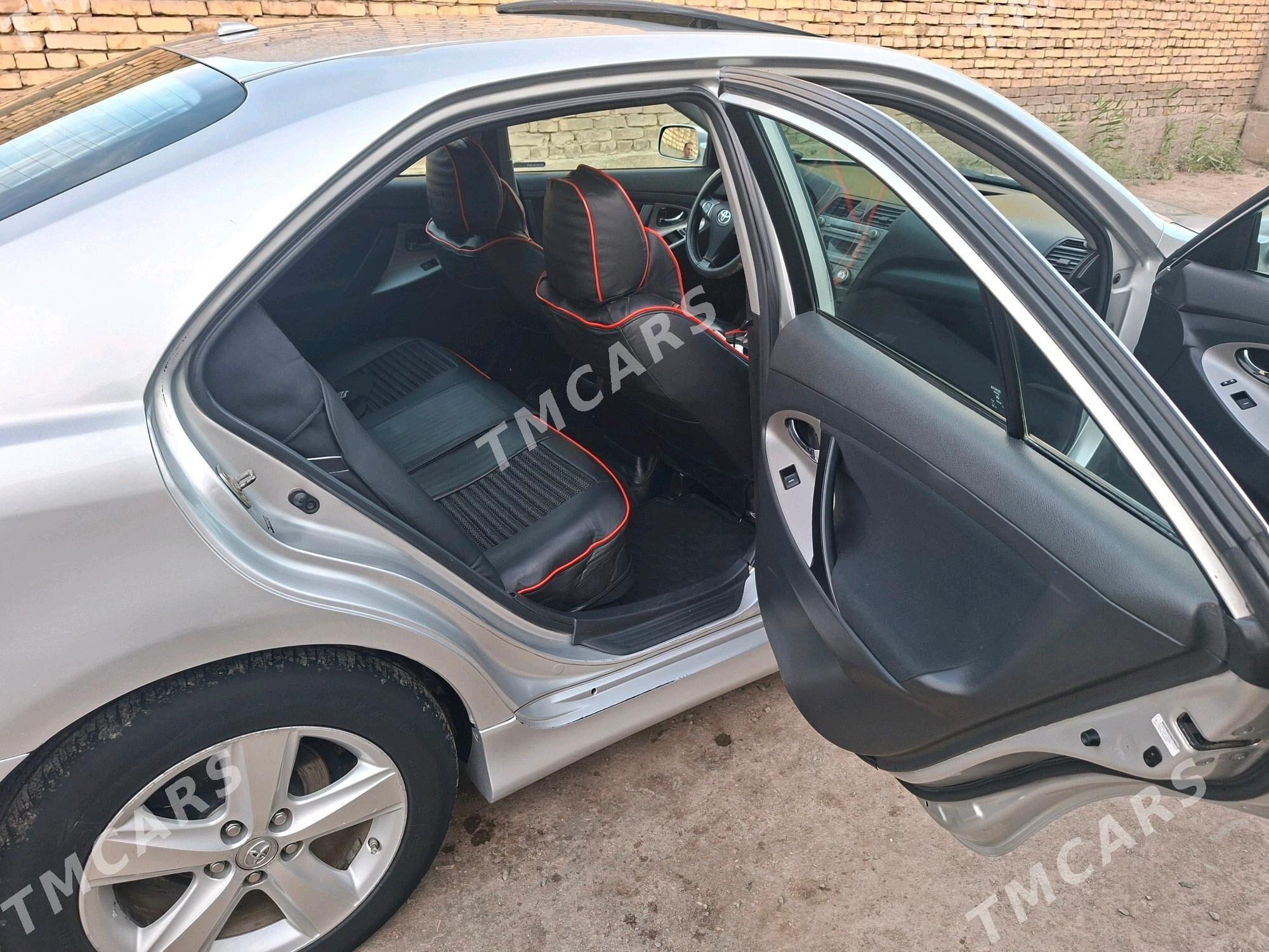Toyota Camry 2010 - 230 000 TMT - Köneürgenç - img 6
