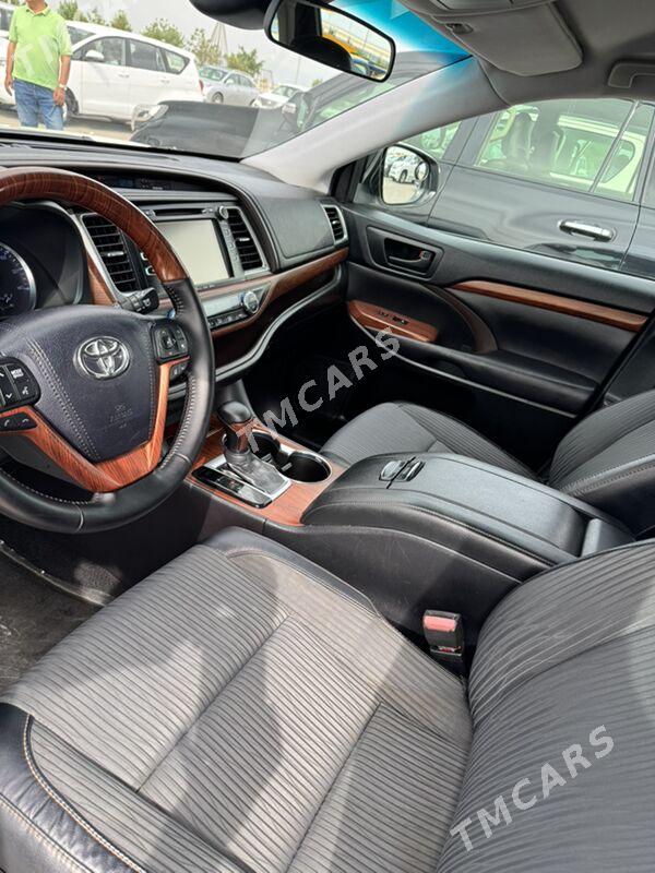 Toyota Highlander 2018 - 430 000 TMT - Туркменабат - img 9
