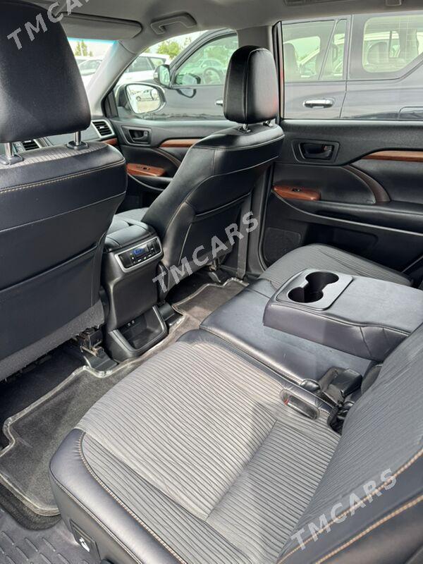 Toyota Highlander 2018 - 430 000 TMT - Туркменабат - img 4