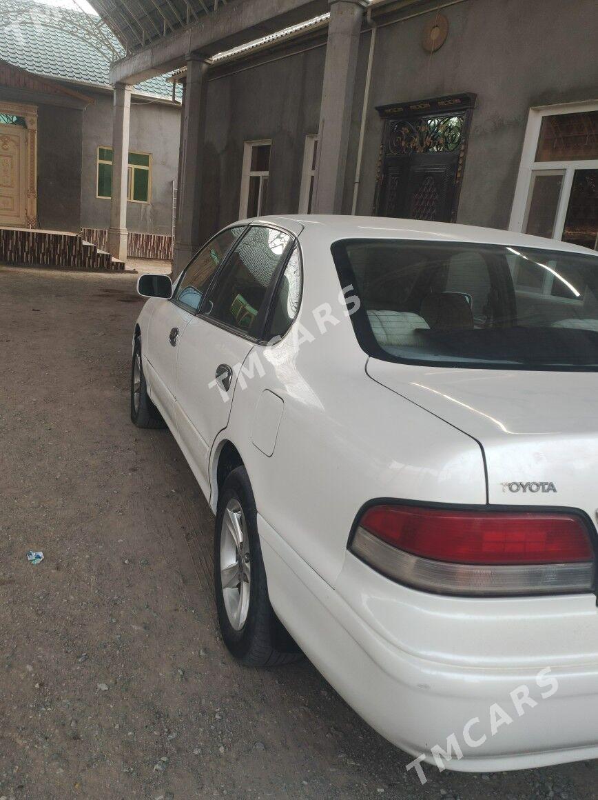 Toyota Avalon 1996 - 110 000 TMT - Гумдаг - img 3