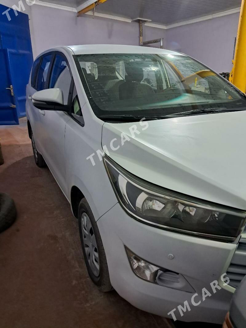 Toyota Innova 2020 - 240 000 TMT - Dänew - img 5