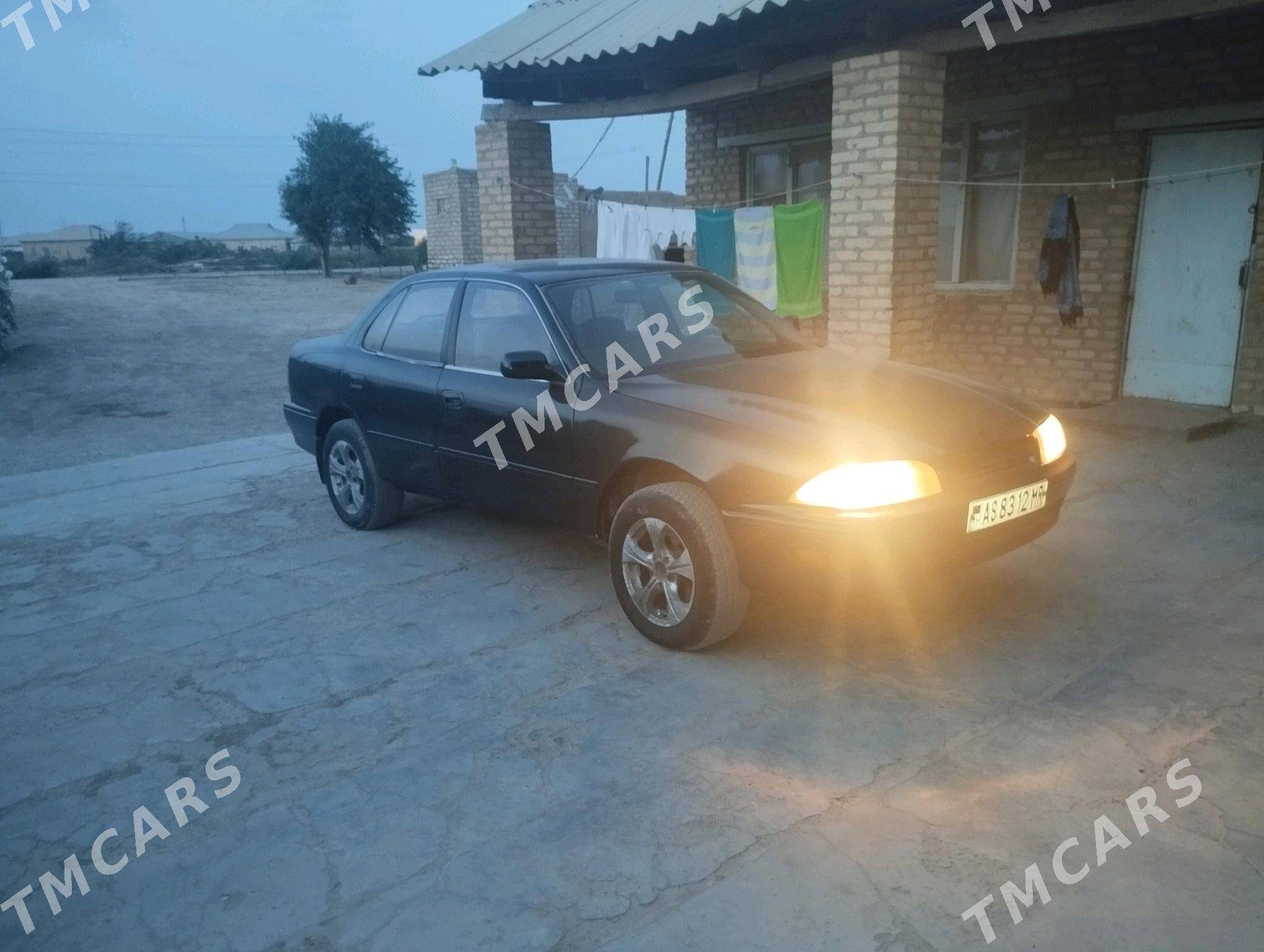 Toyota Camry 1993 - 30 000 TMT - Байрамали - img 3