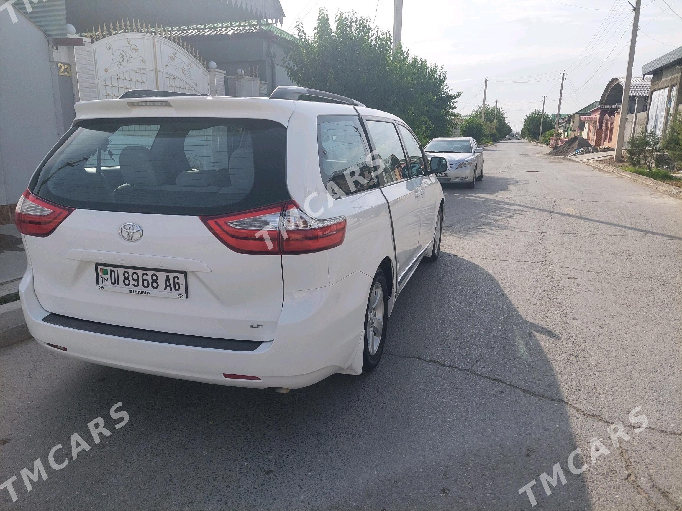 Toyota Sienna 2015 - 290 000 TMT - Aşgabat - img 2
