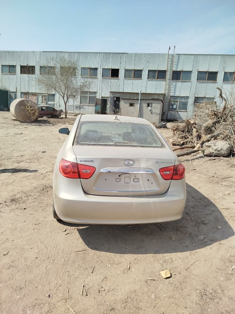 Hyundai Elantra 2010 - 160 000 TMT - Дашогуз - img 4