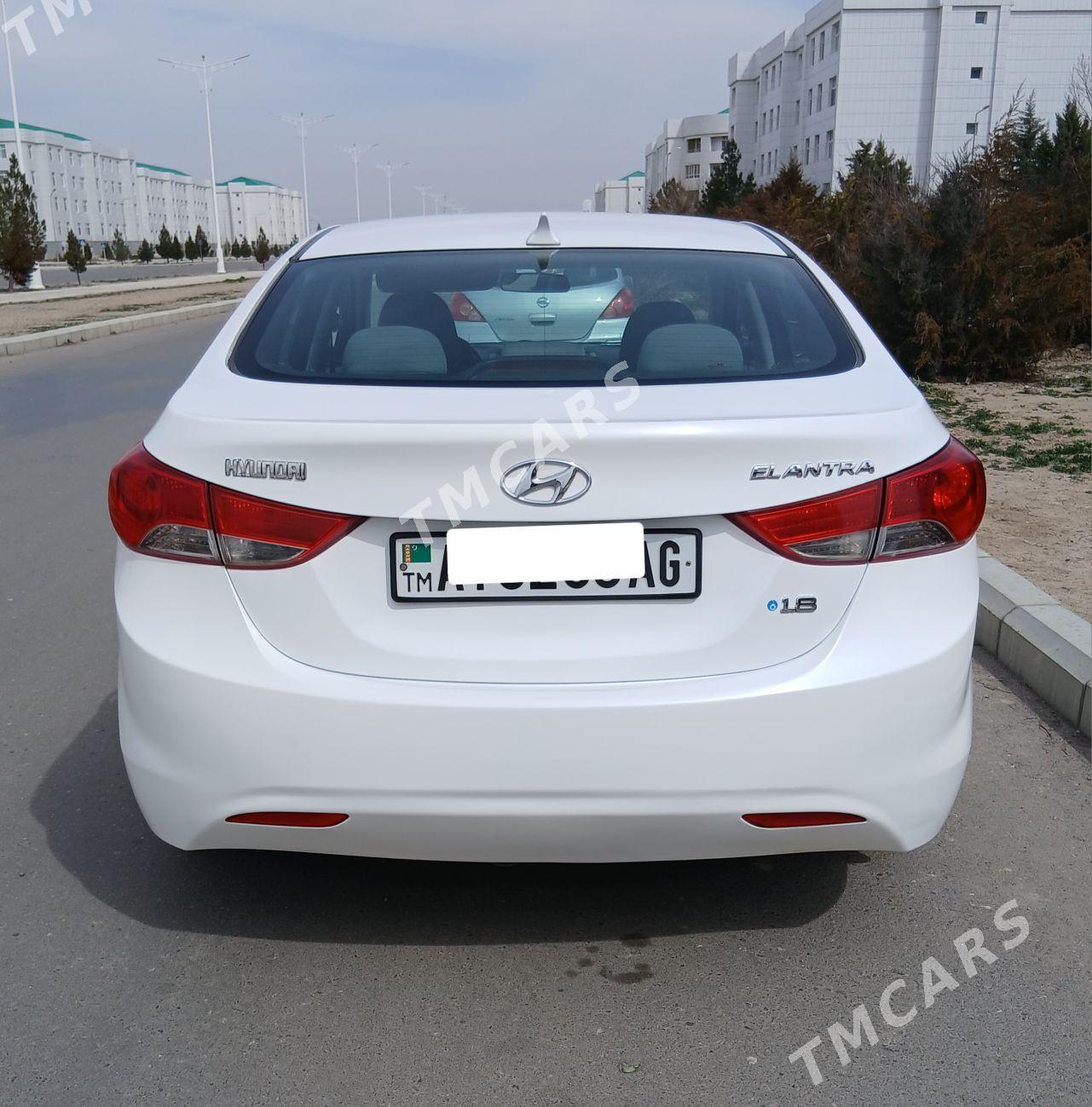 Hyundai Elantra 2011 - 150 000 TMT - Кипджак - img 3