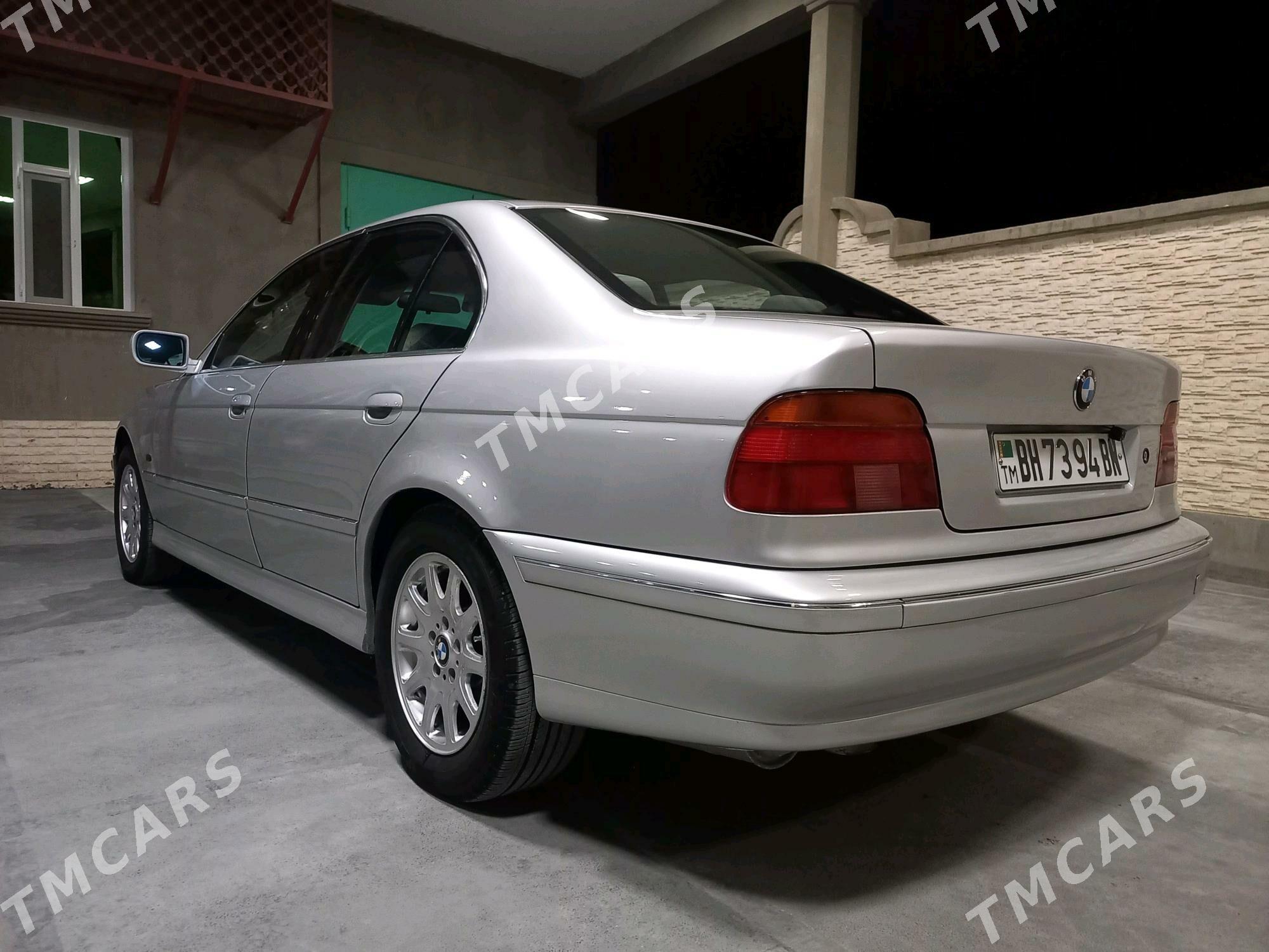 BMW E39 1997 - 120 000 TMT - Гумдаг - img 6