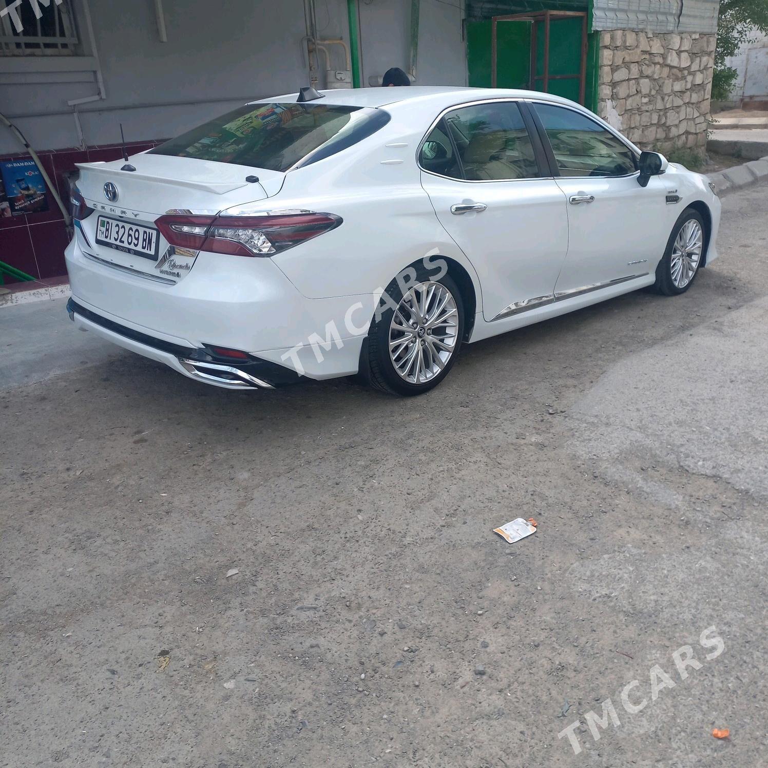 Toyota Camry Hybrid 2020 - 250 000 TMT - Türkmenbaşy - img 8