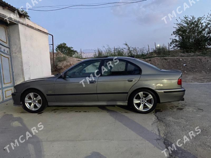BMW E39 2002 - 100 000 TMT - Туркменабат - img 3