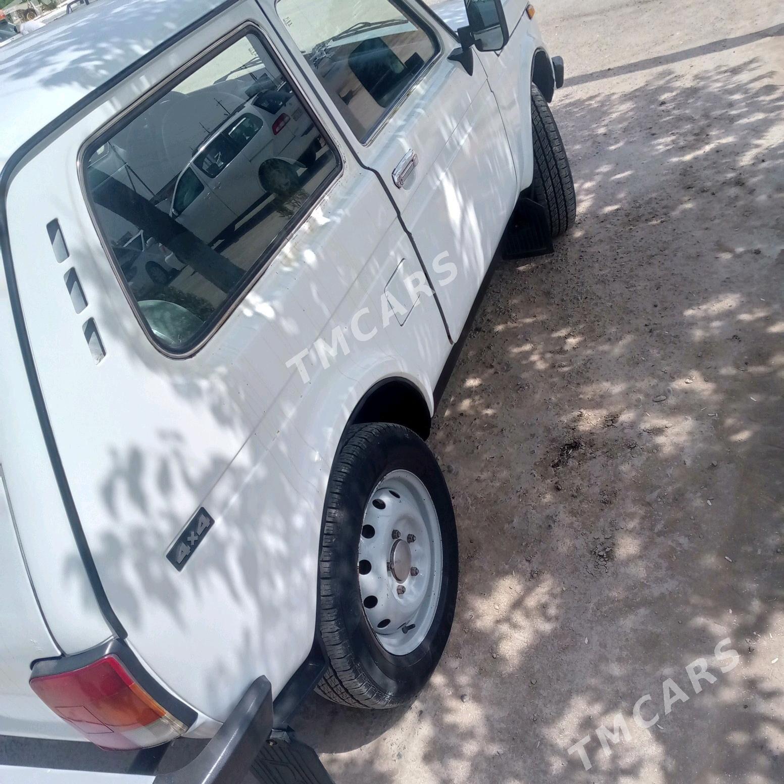 Lada Niva 2010 - 57 000 TMT - Теджен - img 7