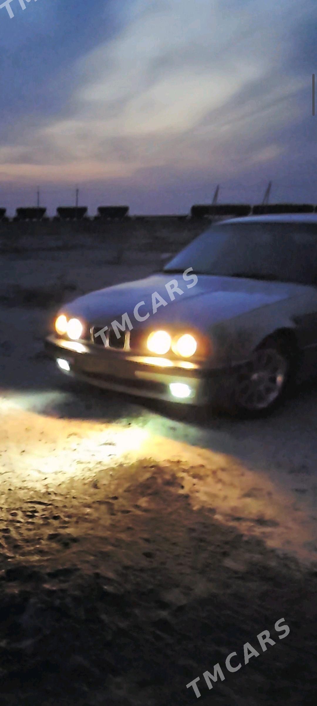 BMW 525 1989 - 44 000 TMT - Türkmenbaşy - img 8