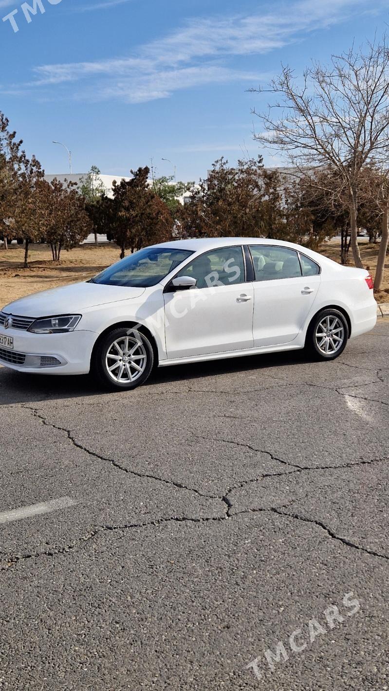 Volkswagen Jetta 2012 - 130 000 TMT - 9 мкр - img 4