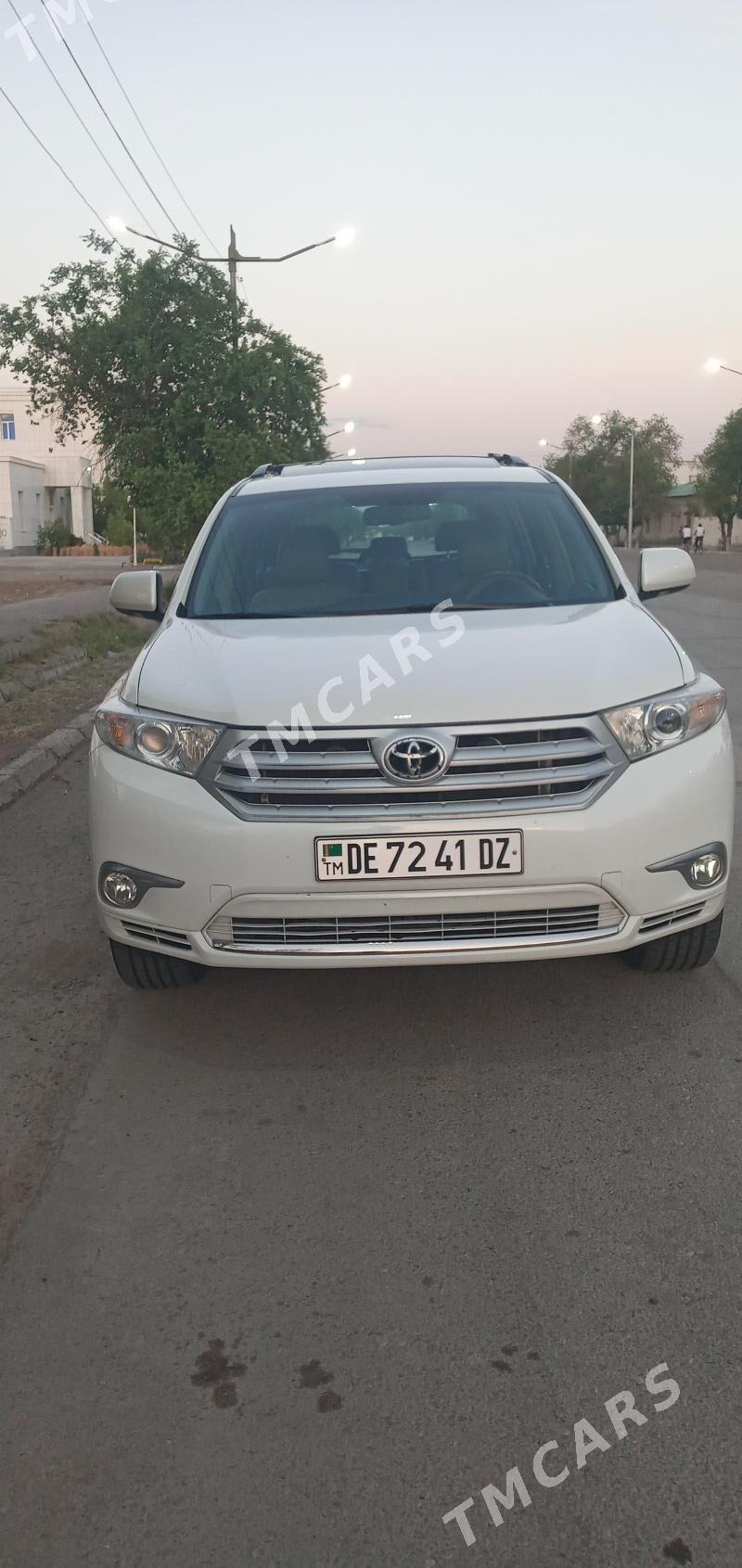 Toyota Highlander 2013 - 370 000 TMT - Дашогуз - img 8