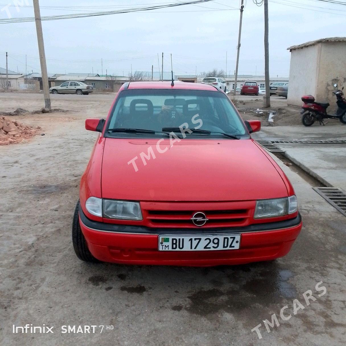 Opel Astra 1994 - 40 000 TMT - Гурбансолтан Едже - img 2