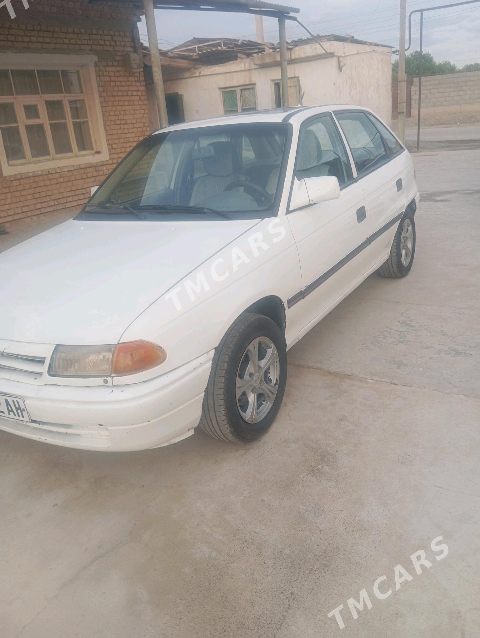 Opel Astra 1982 - 28 000 TMT - Гёкдепе - img 2