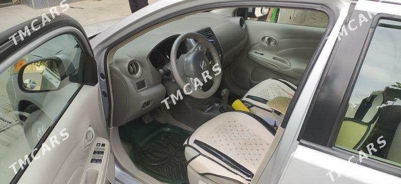 Nissan Versa 2011 - 100 000 TMT - Türkmenabat - img 2