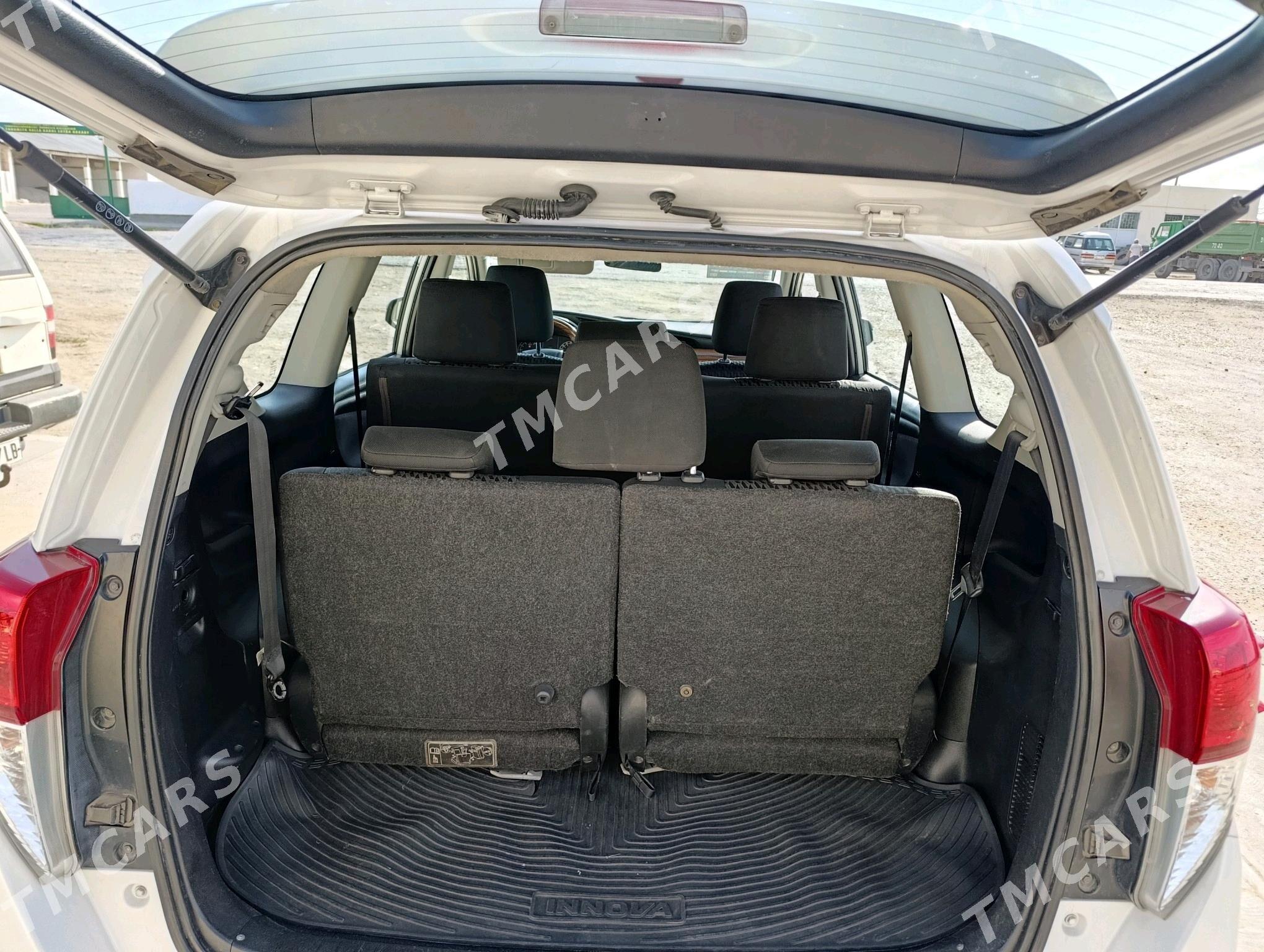 Toyota Innova 2020 - 240 000 TMT - Saýat - img 5
