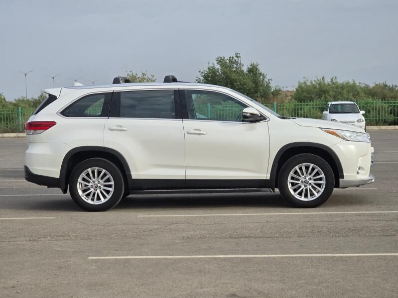 Toyota Highlander 2019 - 520 000 TMT - Ашхабад - img 9