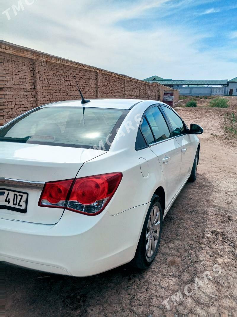 Chevrolet Cruze 2012 - 100 000 TMT - Дашогуз - img 2