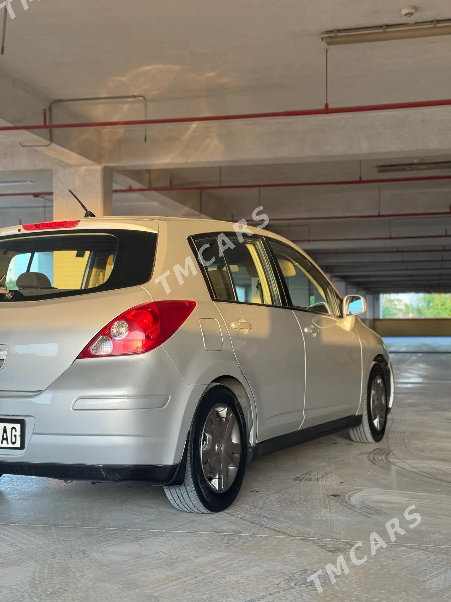 Nissan Versa 2009 - 122 000 TMT - Garadamak Şor - img 4