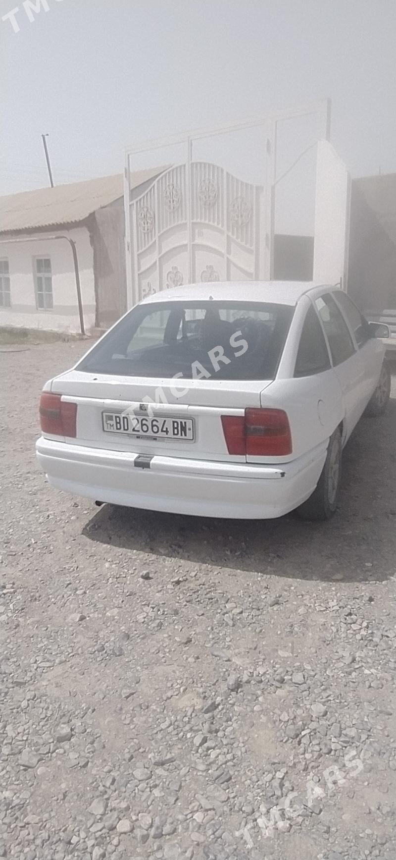 Opel Vectra 1990 - 22 000 TMT - Gyzylarbat - img 2