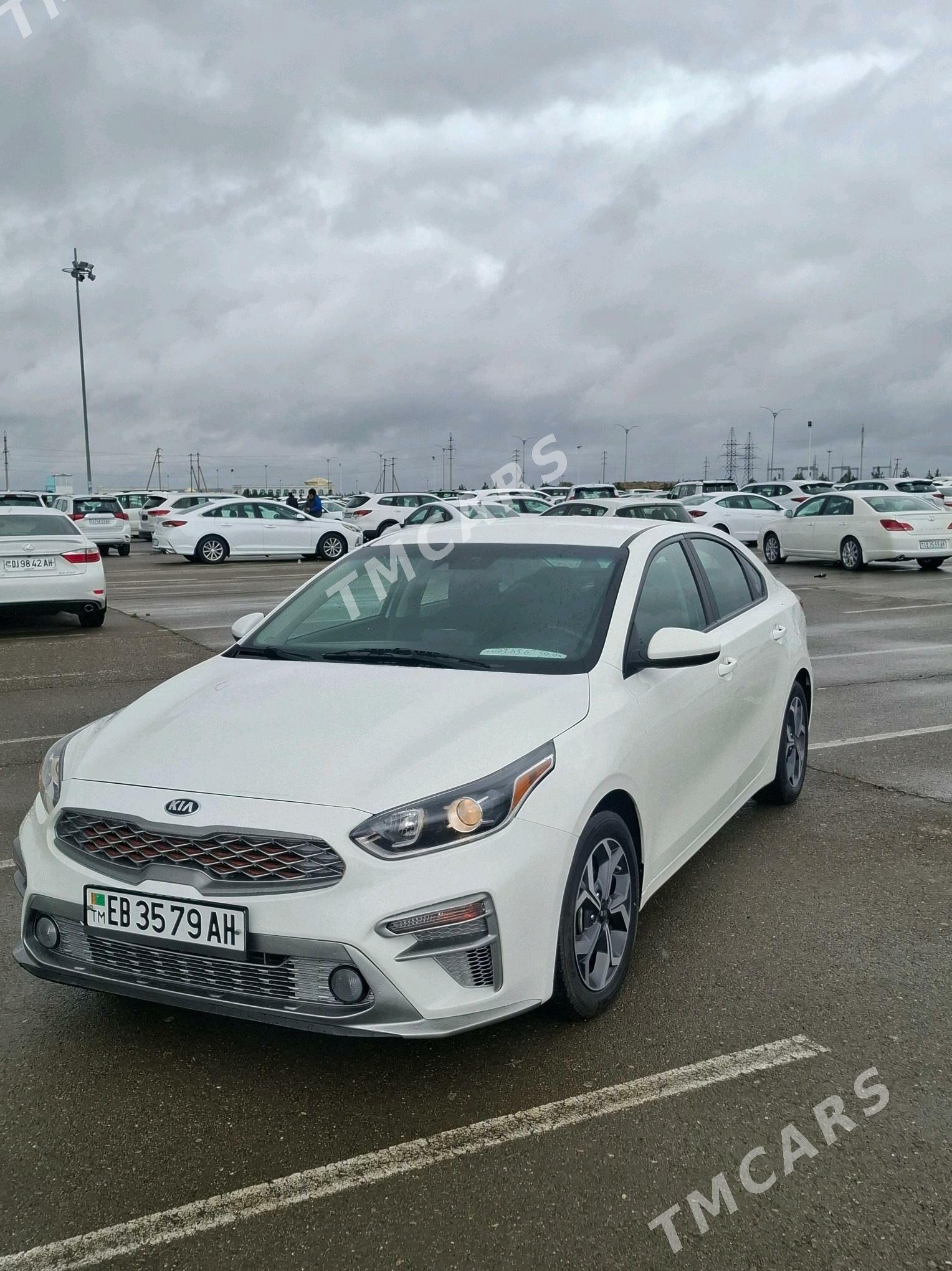 Kia Forte 2020 - 235 000 TMT - Кëши - img 6