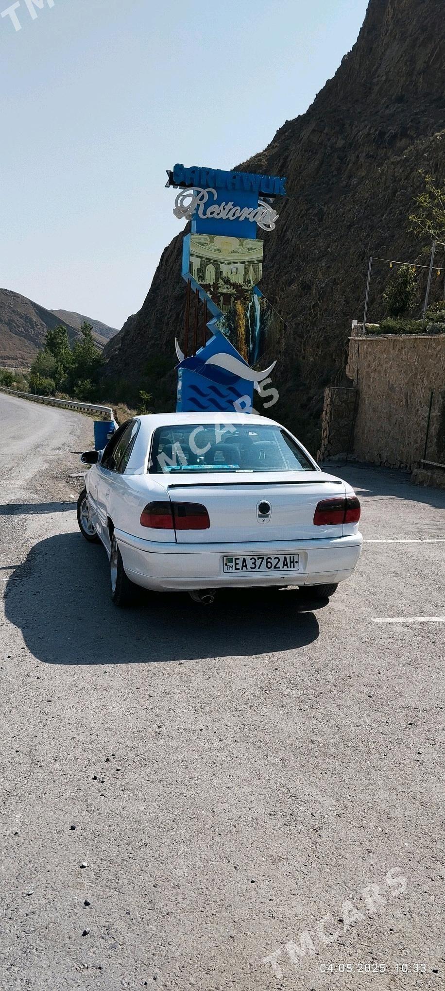 Opel Omega 1995 - 22 000 TMT - Bäherden - img 4